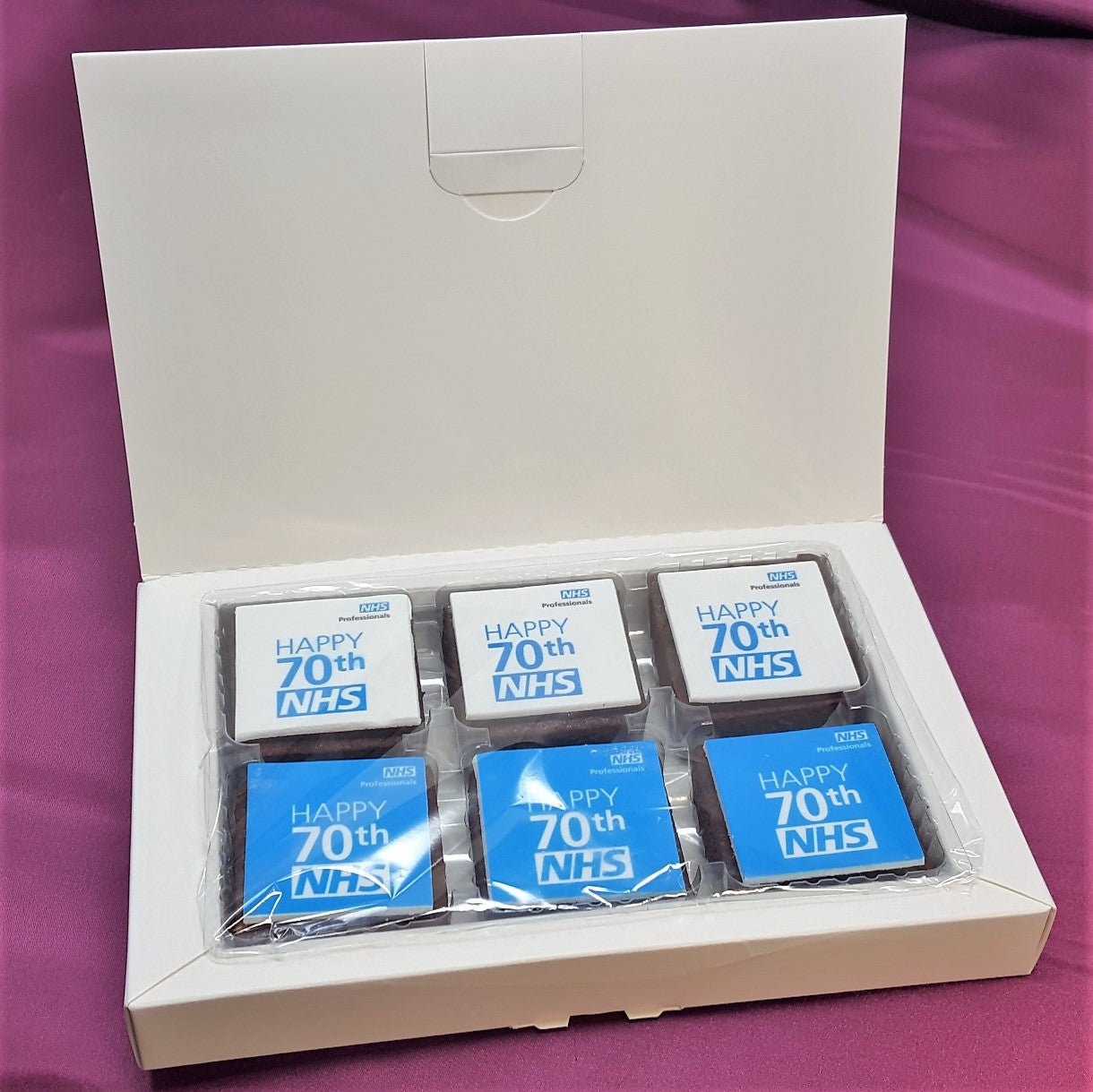Brownie with Icing Logo - 5cm
