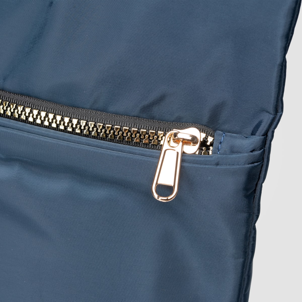 Branded rPET Zip Tote Bag with Bottle Pocket 18L
