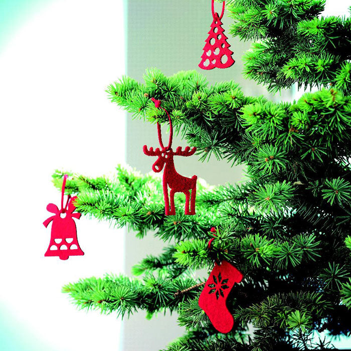 Branded felt tree hangers set, on the tree