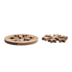 Branded acacia snowflake pot holders set