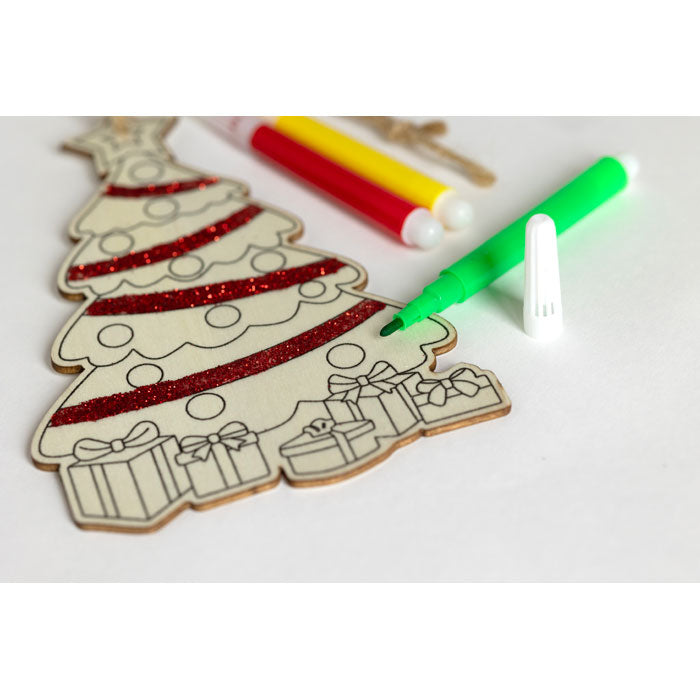 Branded Christmas tree colouring ornament, in use