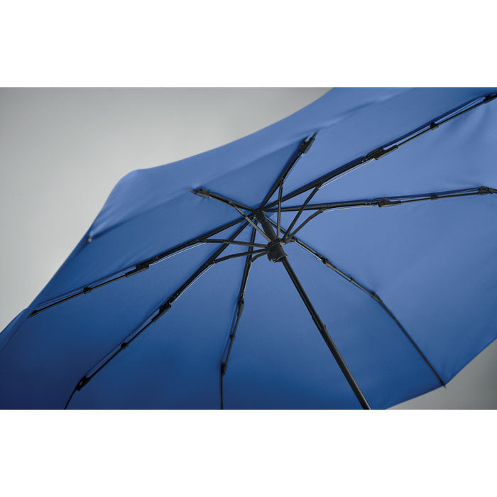 Branded 21 Inch RPET Umbrella and Shopping Bag Set in use
