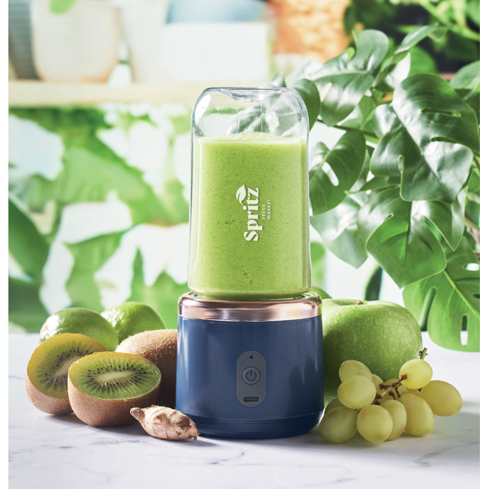 Branded Portable USB Blender 400ml in use