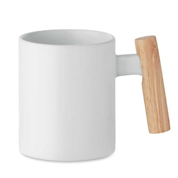 Branded mug with wooden handle, detail