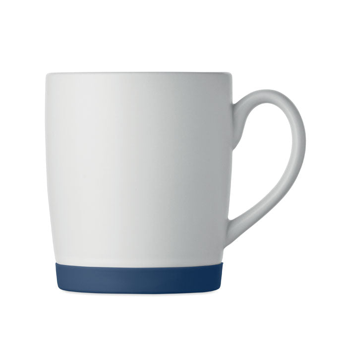Branded matt mug with silicone base, side view