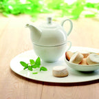 Branded Teapot and Cup Set 400ml in use